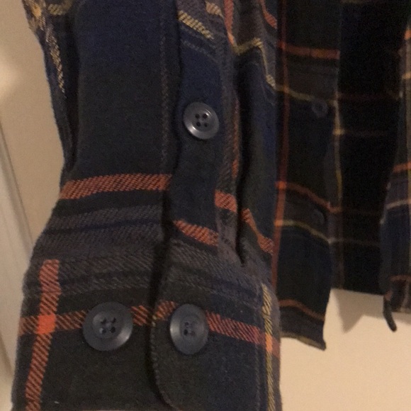 EXPRESS PLAID BUTTON DOWN HOODIE - Picture 5 of 7